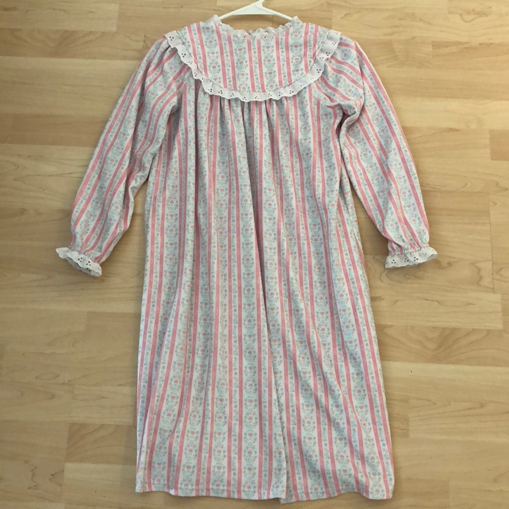 Lanz of Salzburg Girls Nightgown